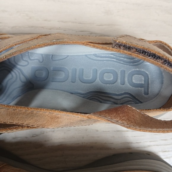 Vionic Sandals Women 8.5M Brown Suede Closed Toe Comfort Casual Summer Slingback - Picture 9 of 11